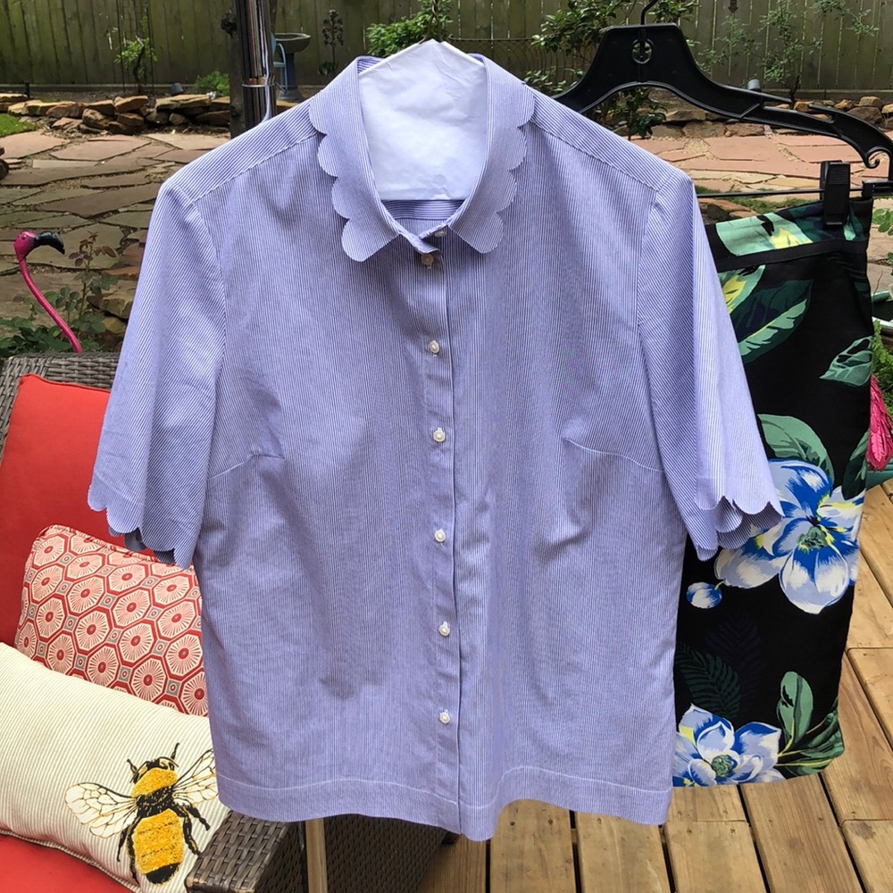 SCOLLOPED BLOUSE Medium was worn with the black/blue skirt.
